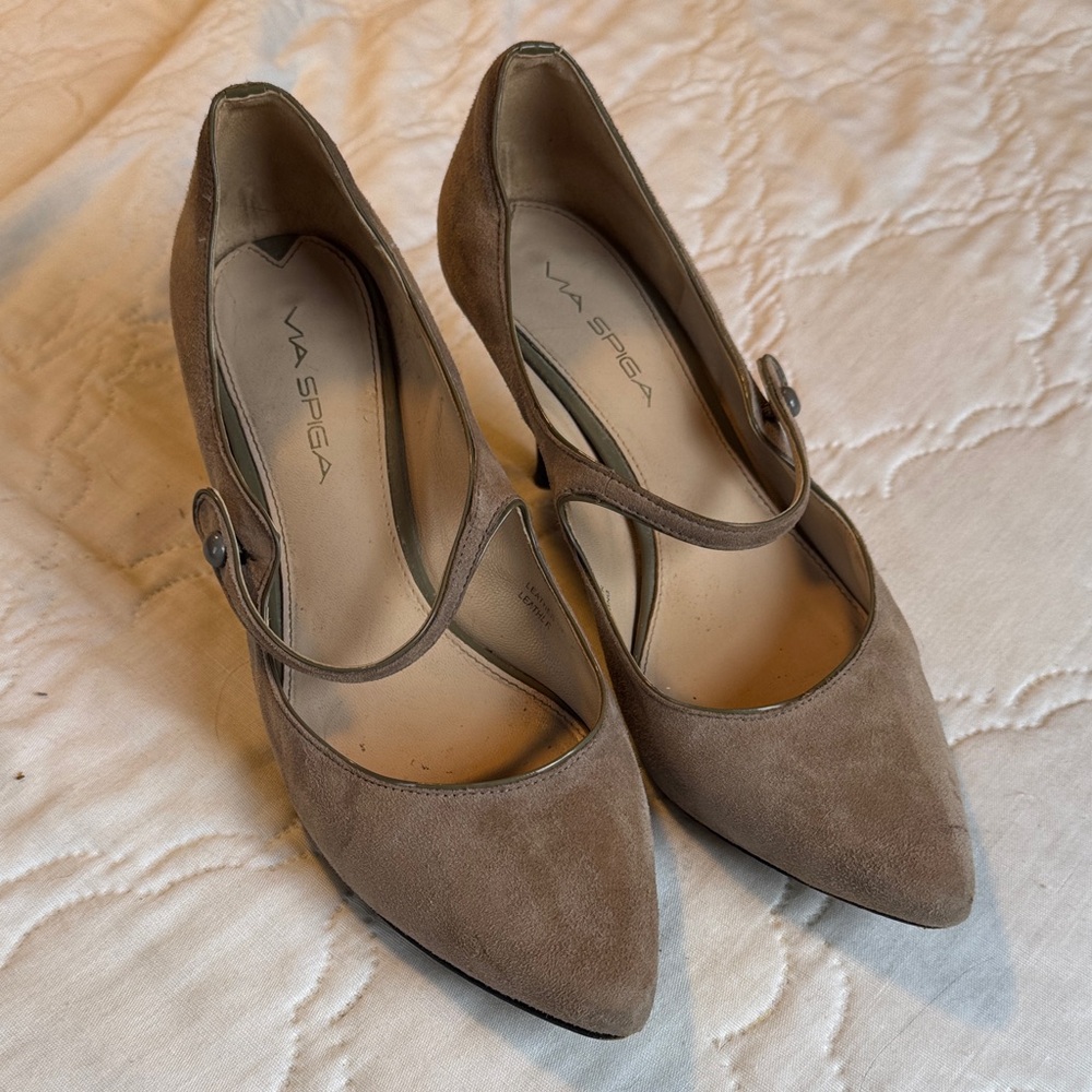 Via Spiga Macey Suede Mary Jane Heels Gray Sz 8